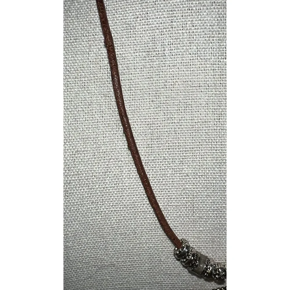 Pendant Necklace boho silver tone green beige choker 8.5” - Picture 2 of 4